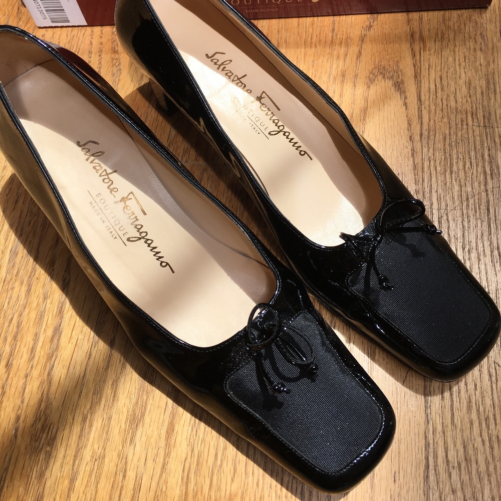 Vintage Ferragamo Black Pumps 7.5 AA